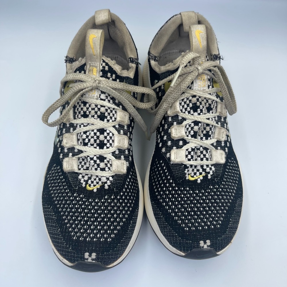 Nike React Escape Run Flyknit Sneakers Women's Size 10 Black White Running Shoes
